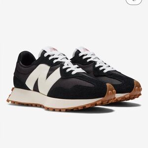 New Balance 327 size 9 worn a few times